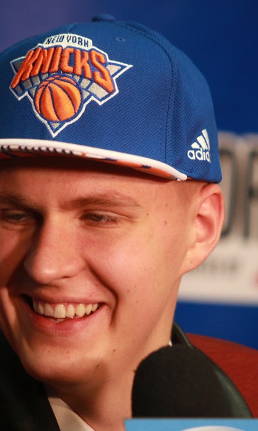 Knicks' Kristaps Porzingis breaks away, spins, throws down dirty dunk
